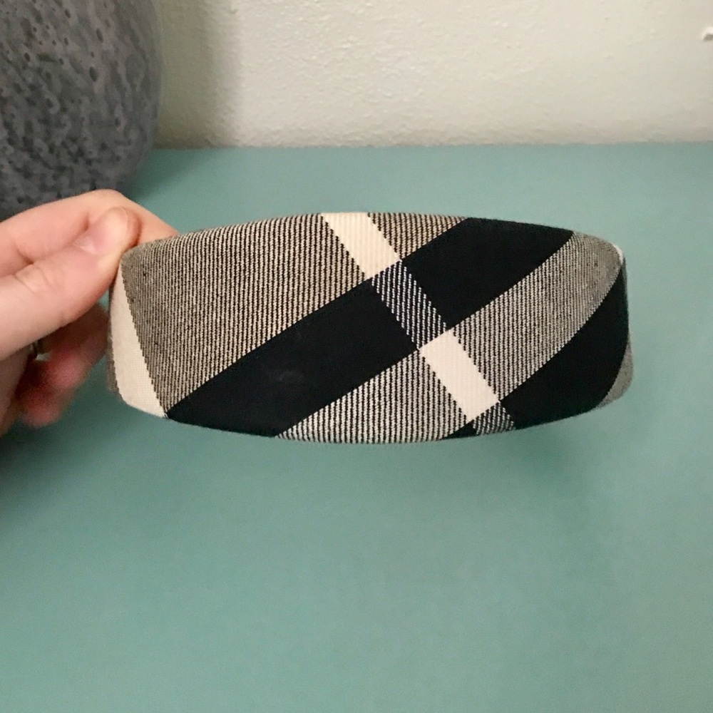 Burberry Black and White Head Band